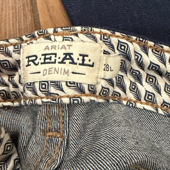 Ariat Women’s Jeans 28L - Picture 4 of 4